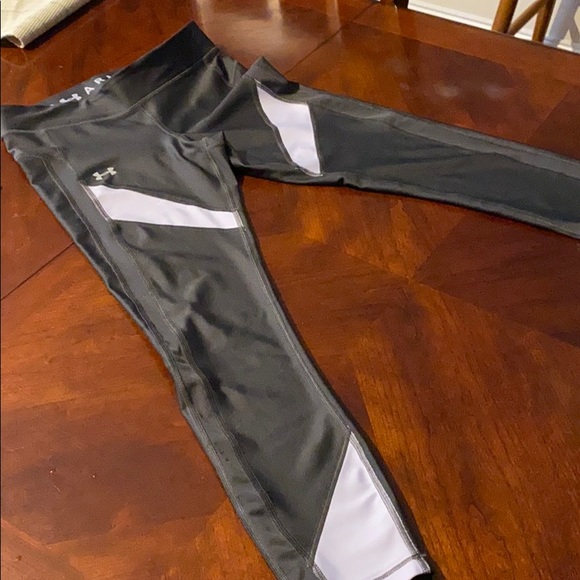 Under Armour full-length leggings. - Picture 2 of 3
